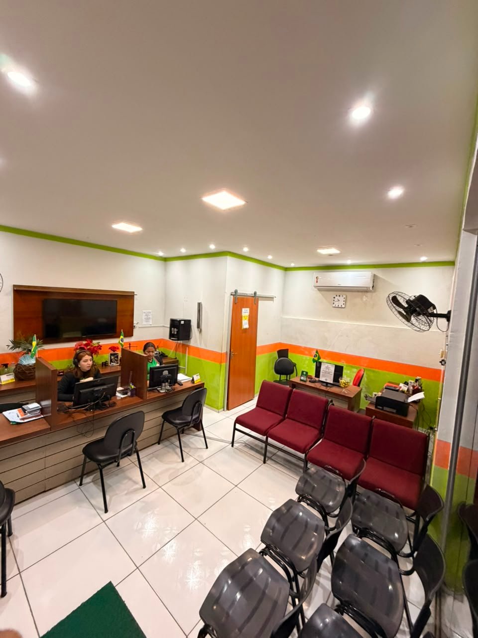 Sala de espera e atendimento da Previ Credi